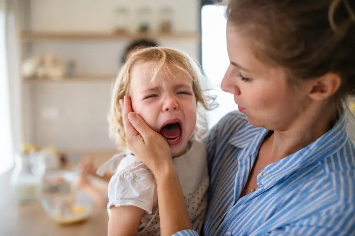 Toddler Tantrums - How To Deal With The Terrible Twos (7 Steps)